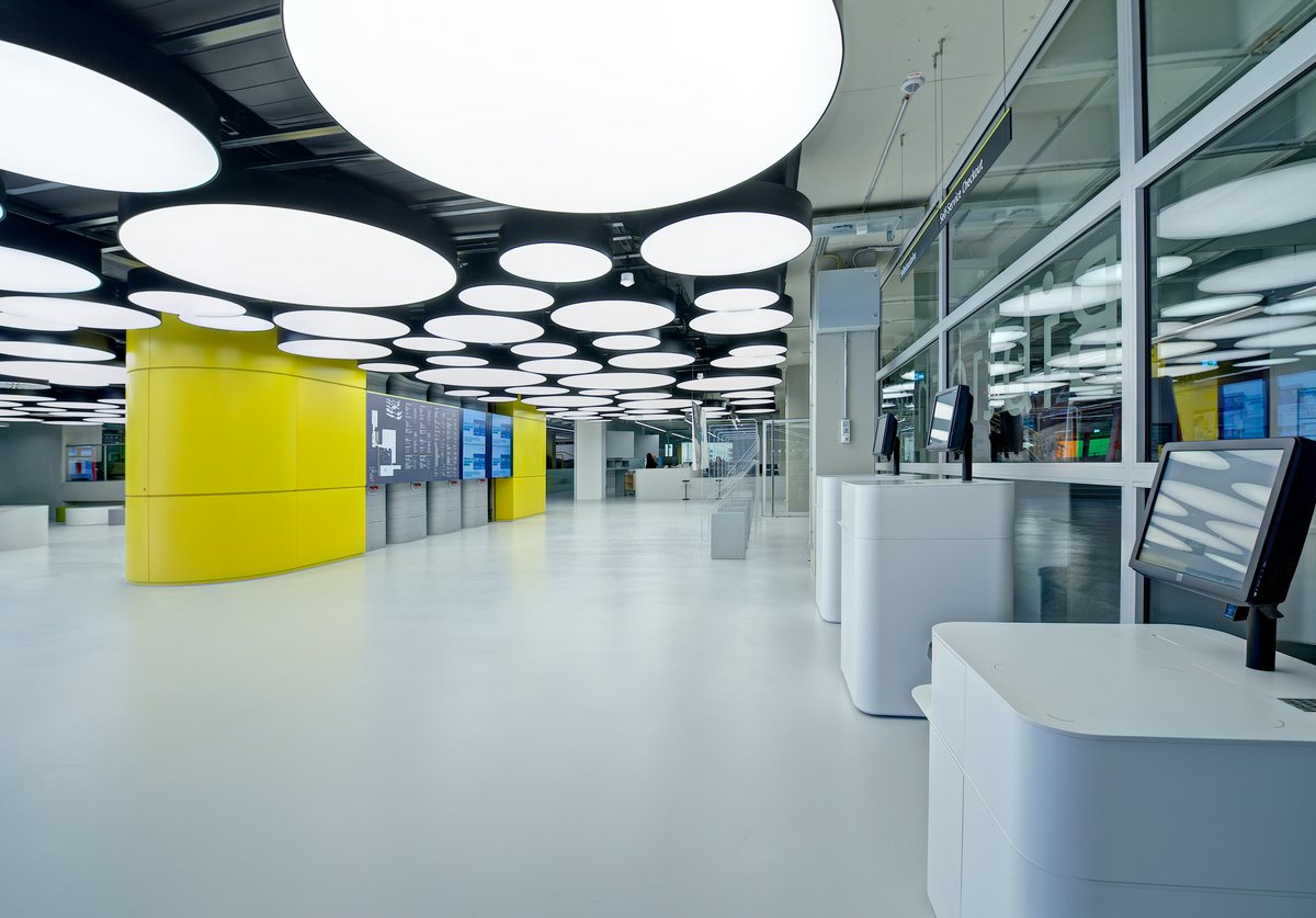 University of Konstanz. Photo of the library entrance with lending machines.